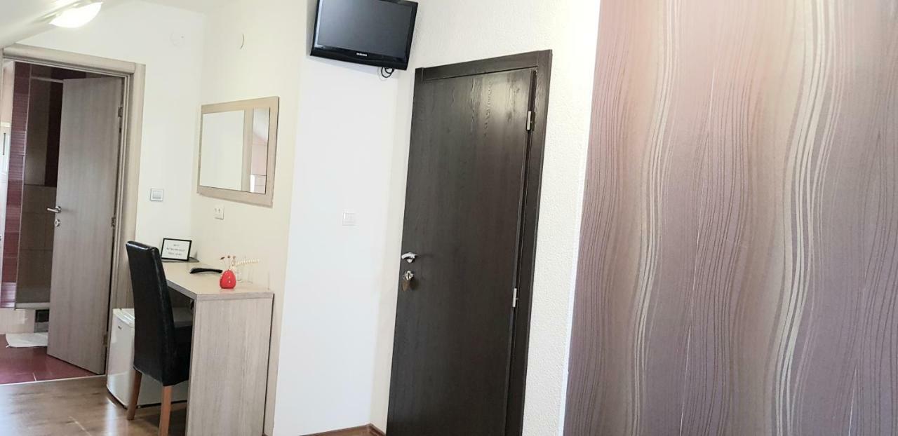 Rooms Velo Korenica Extérieur photo